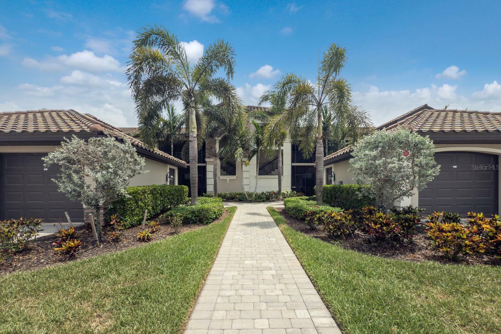 Property Photo: 5624 Palmer Circle 206 FL 34211