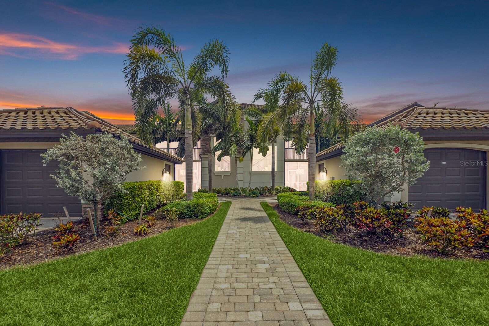 Property Photo: 5624 Palmer Circle 206 FL 34211