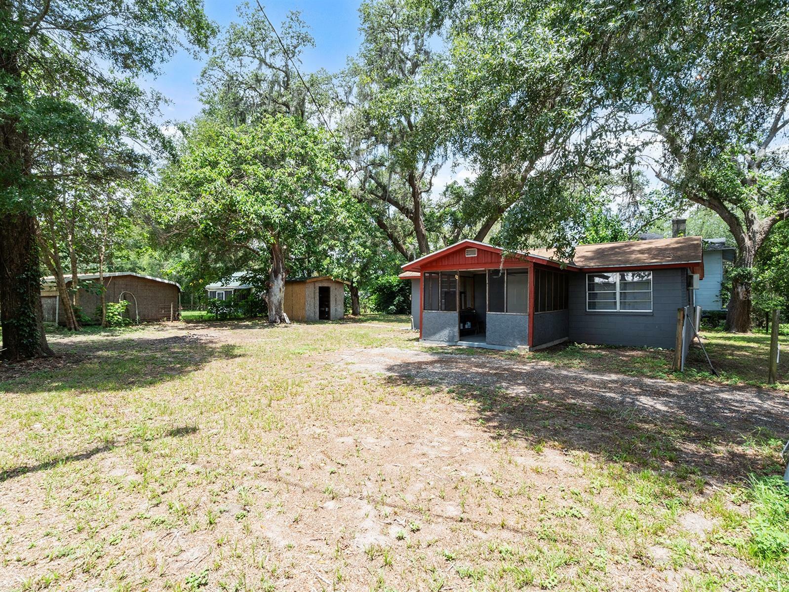 Property Photo: 20703 Old Trilby Road FL 33523
