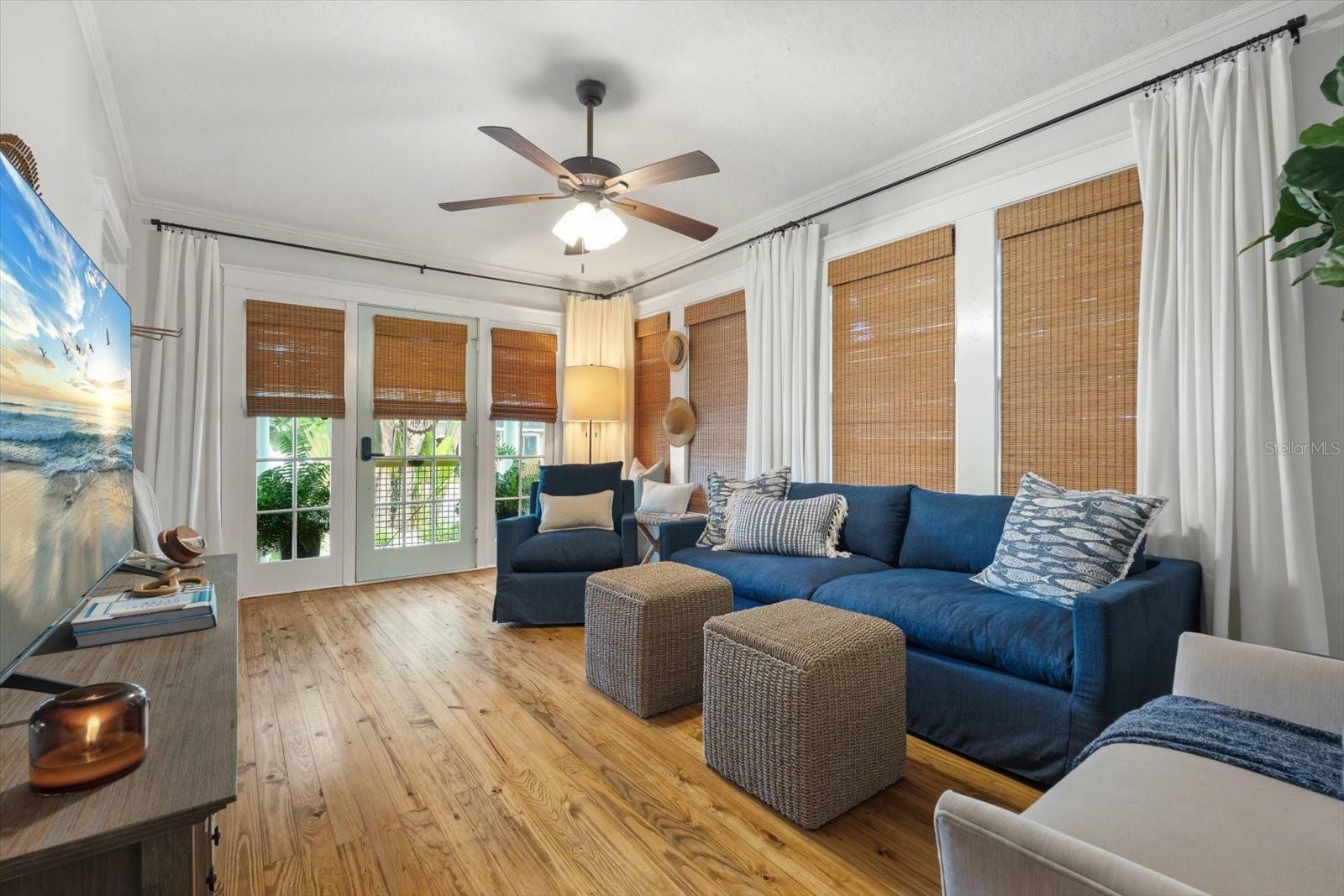 Property Photo: 111 29th Street W FL 34205