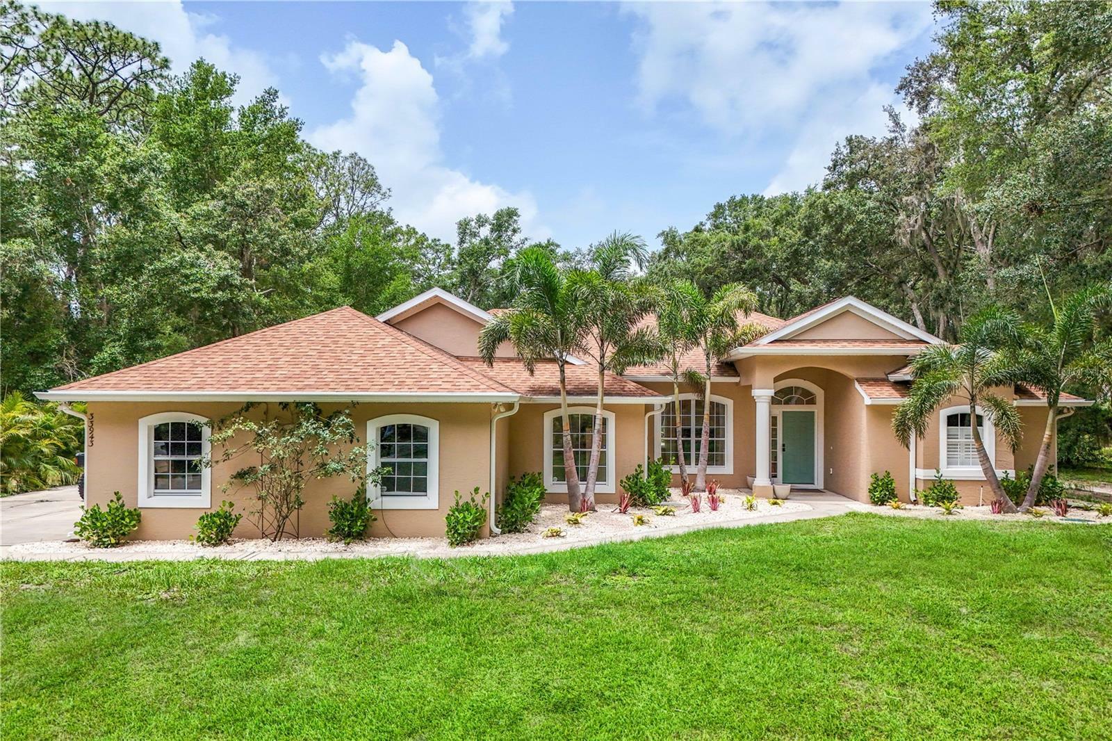Property Photo: 33943 E Lake Joanna Drive FL 32736