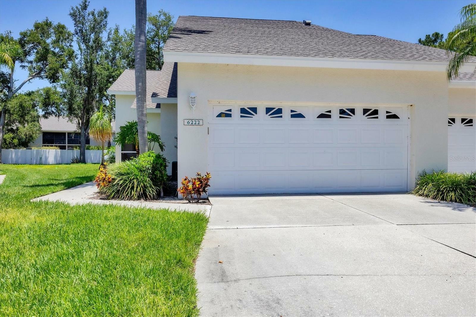 Property Photo: 6222 Country Club Way FL 34243