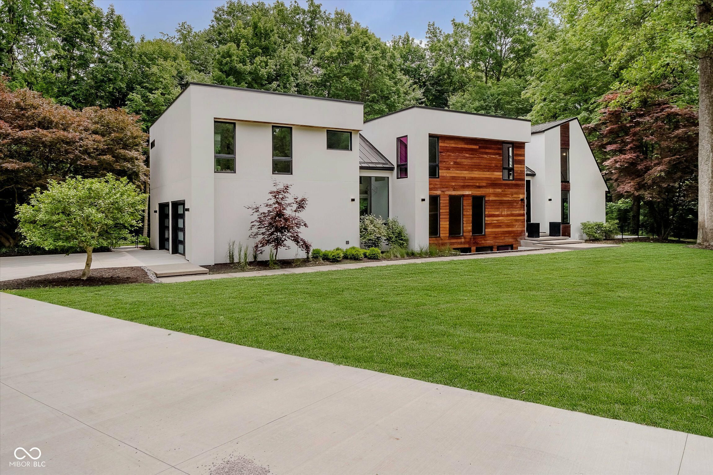 Property Photo: 11911 Eden Glen Drive IN 46033