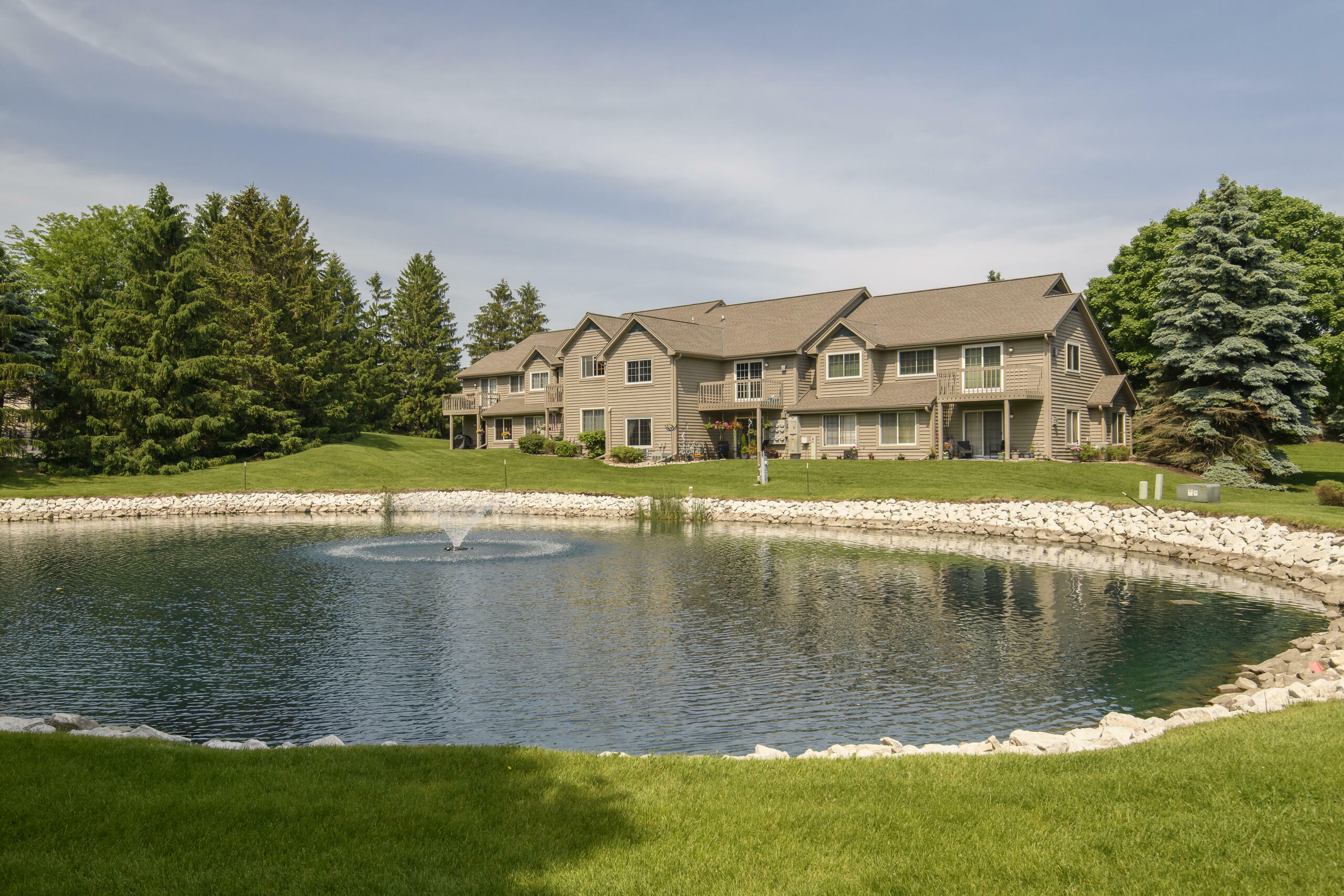 Property Photo:  18695 Brookfield Lake Ct 38  WI 53045 