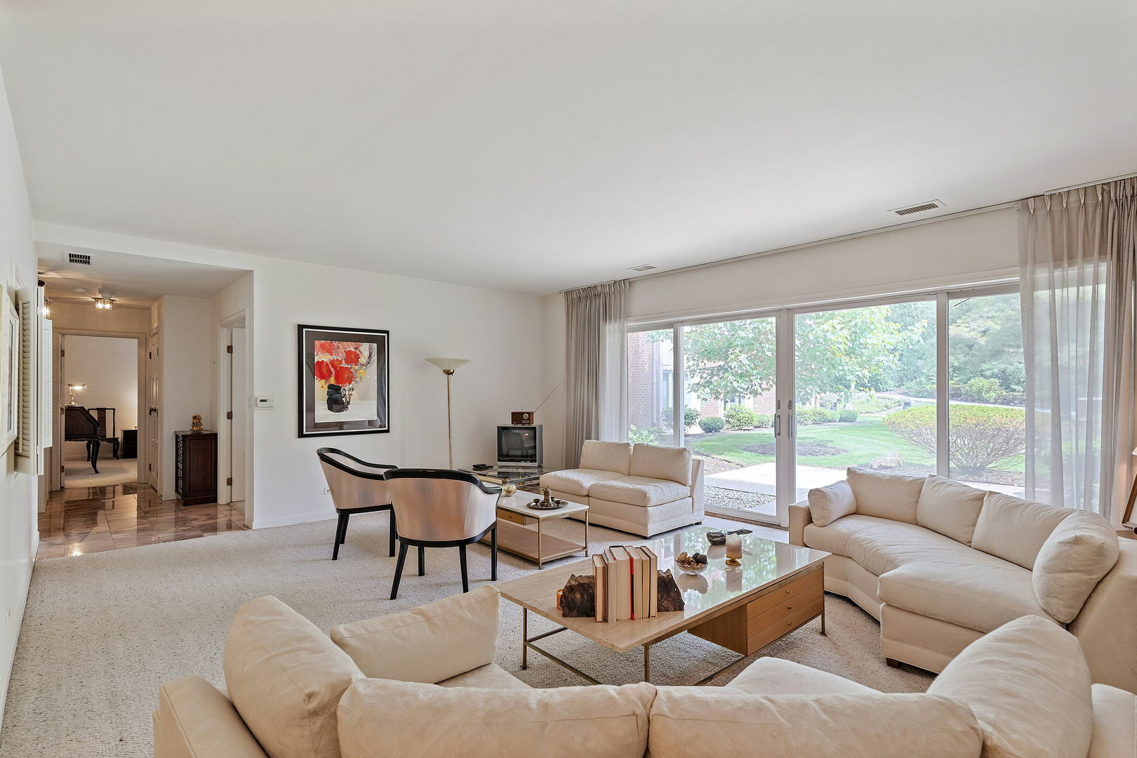 Property Photo: 4 Oak Brook Club Drive F102 IL 60523