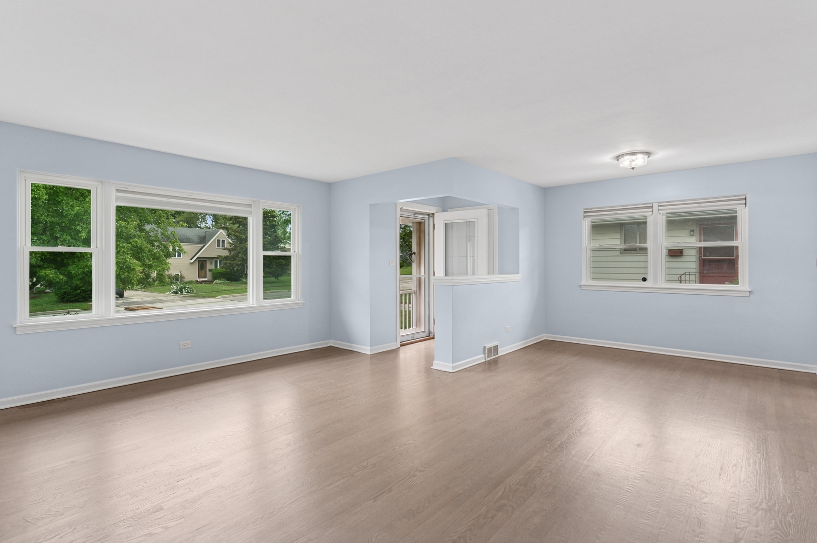 Property Photo: 32 N Illinois Avenue IL 60181