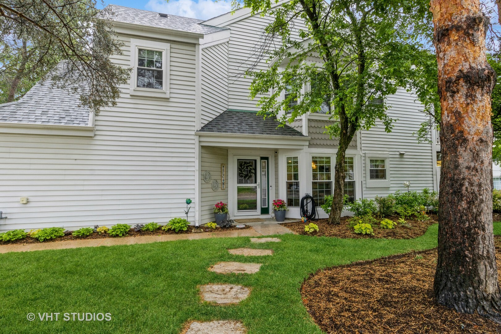 Property Photo: 400 Hill Court 0 IL 60084