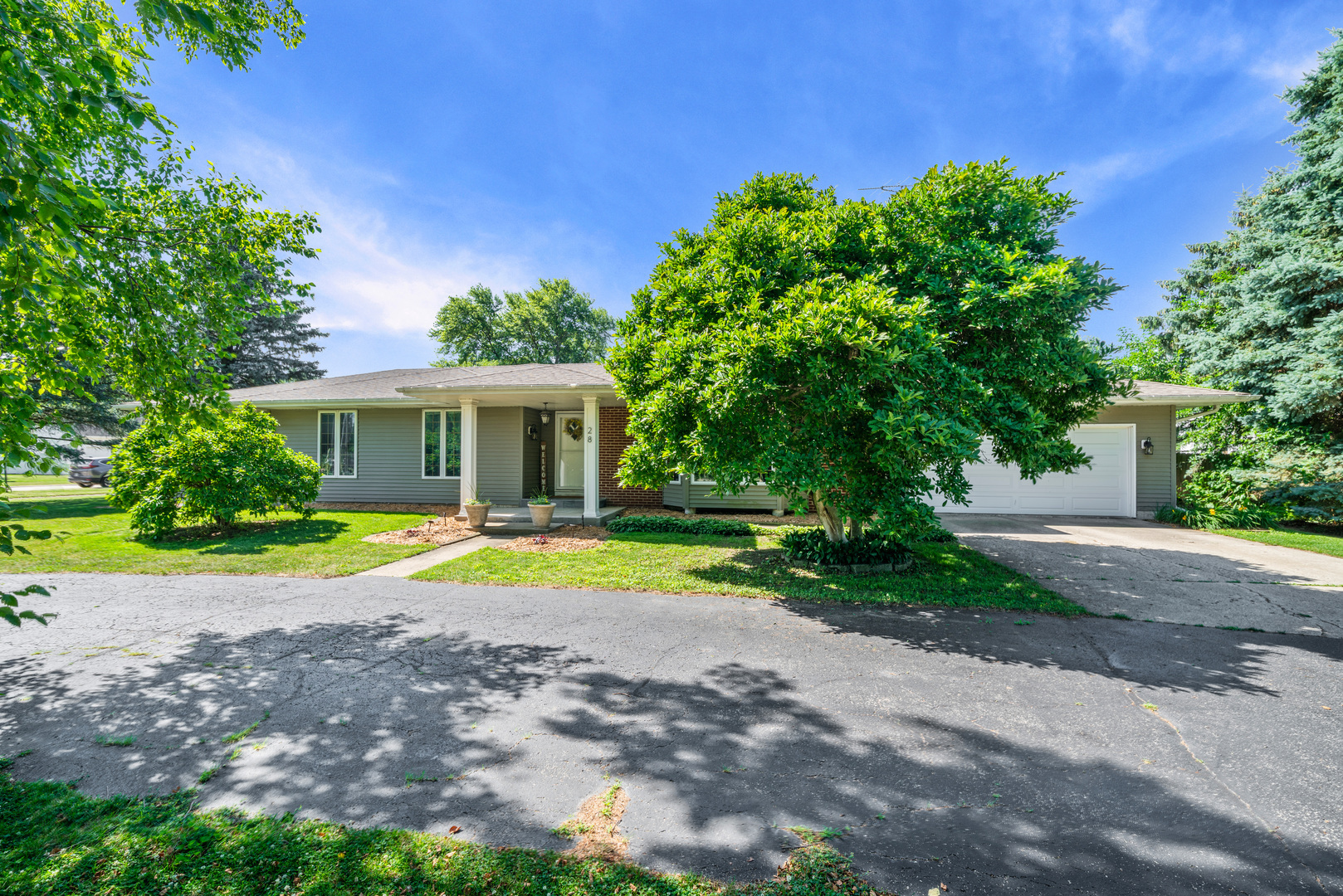 Property Photo: 28 Lions Road IL 60548