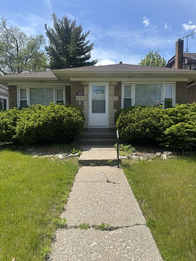 Property Photo: 109 Detroit Street IL 60409