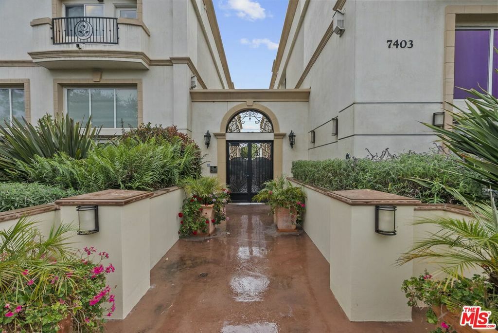 7403 S Sepulveda Boulevard 108  Los Angeles CA 90045 photo