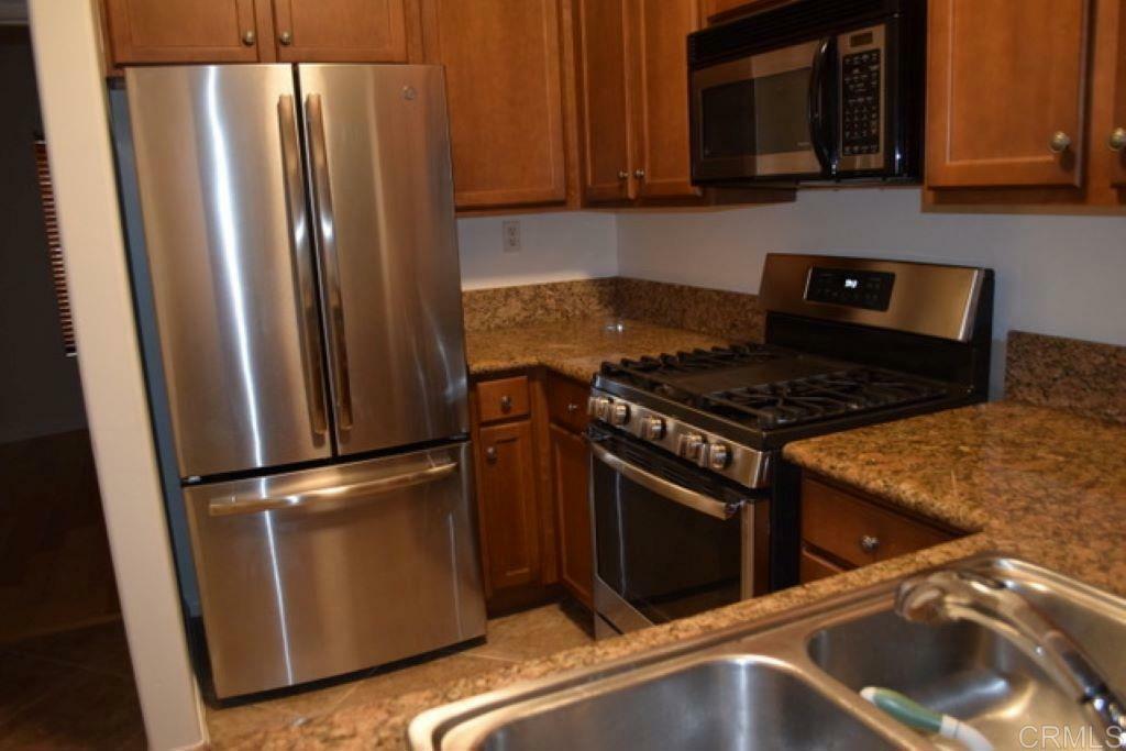 Property Photo:  366 Forward Street Apt E  CA 92037 