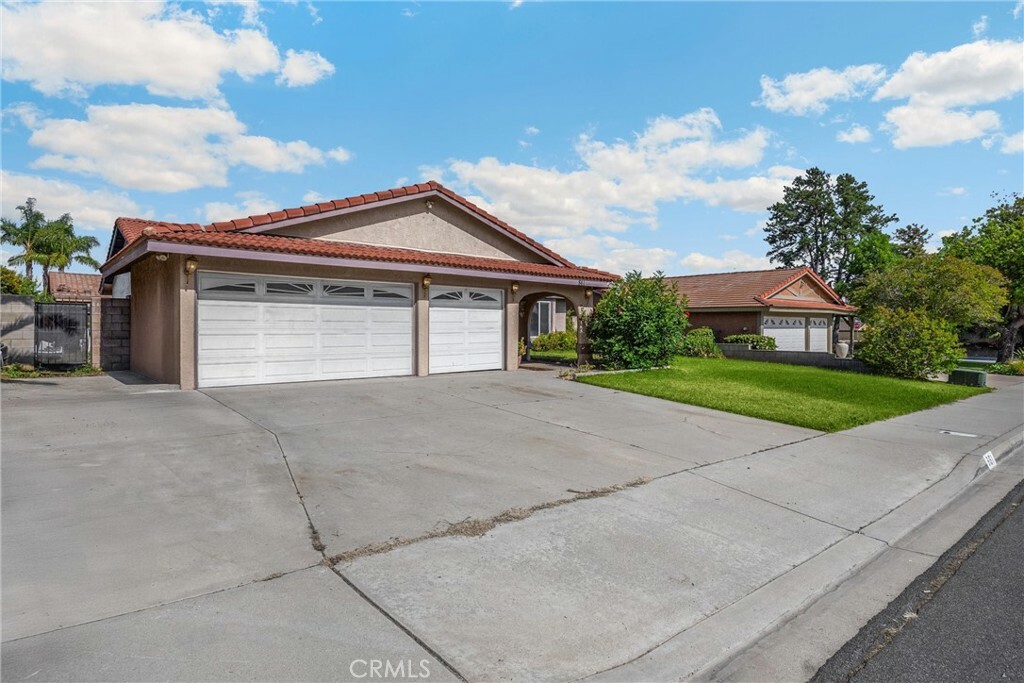 Property Photo: 861 S Arrowhead Avenue CA 92376