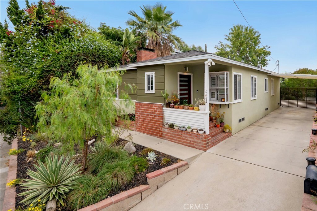 Property Photo: 6262 Saylin Lane CA 90042