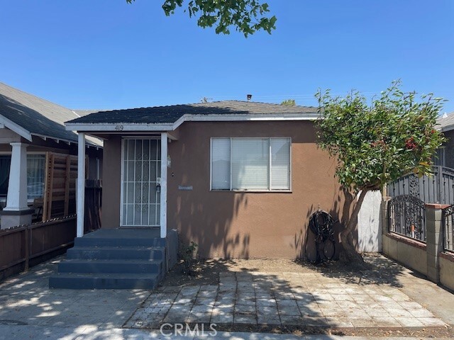 Property Photo: 417 E Adair Street CA 90805