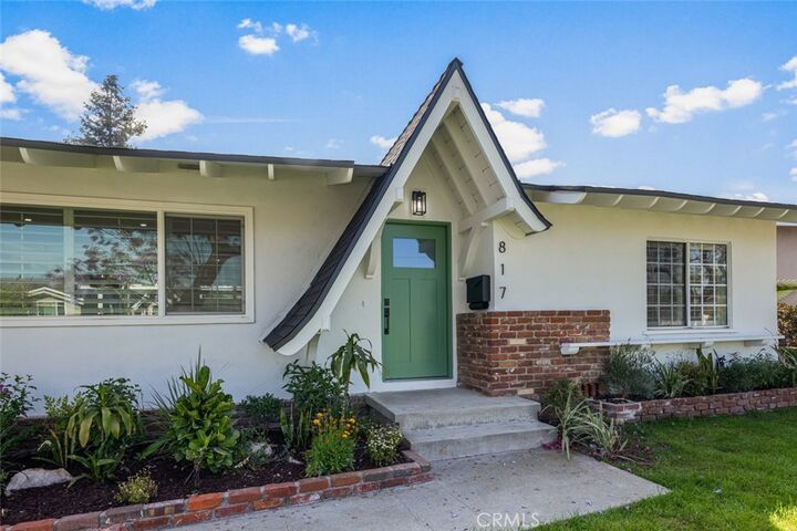 Property Photo:  817 S Westchester Drive  CA 92804 