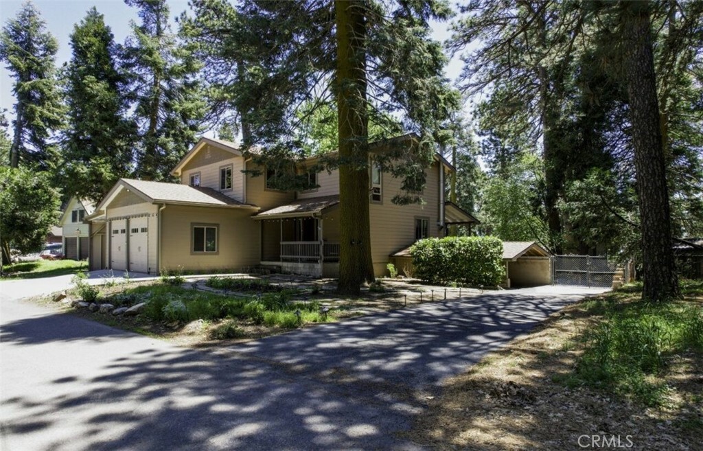 Property Photo:  21645 Jobs Peak Road  CA 92322 