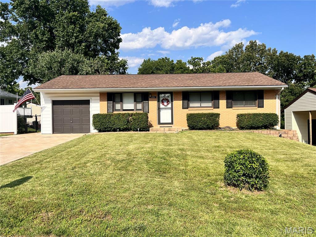Property Photo: 2021 Gladiator Drive MO 63026