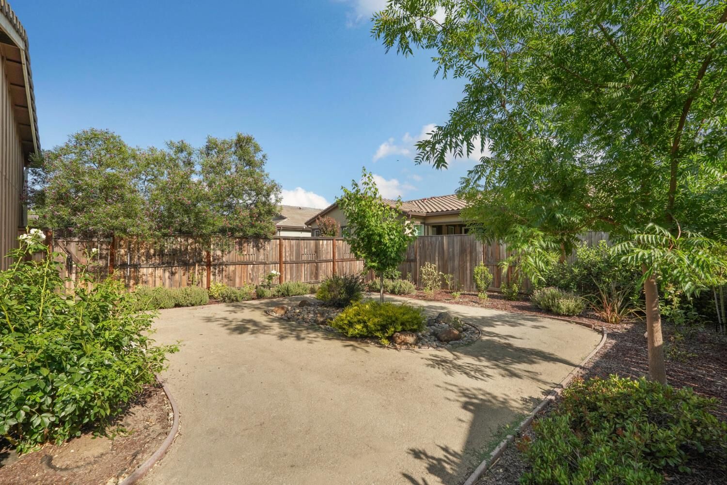 Property Photo: 991 Harvest Crossing CA 95242