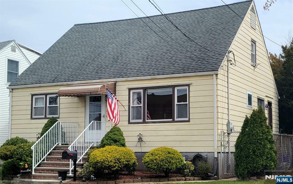 733 Louise Court  Lyndhurst NJ 07071 photo