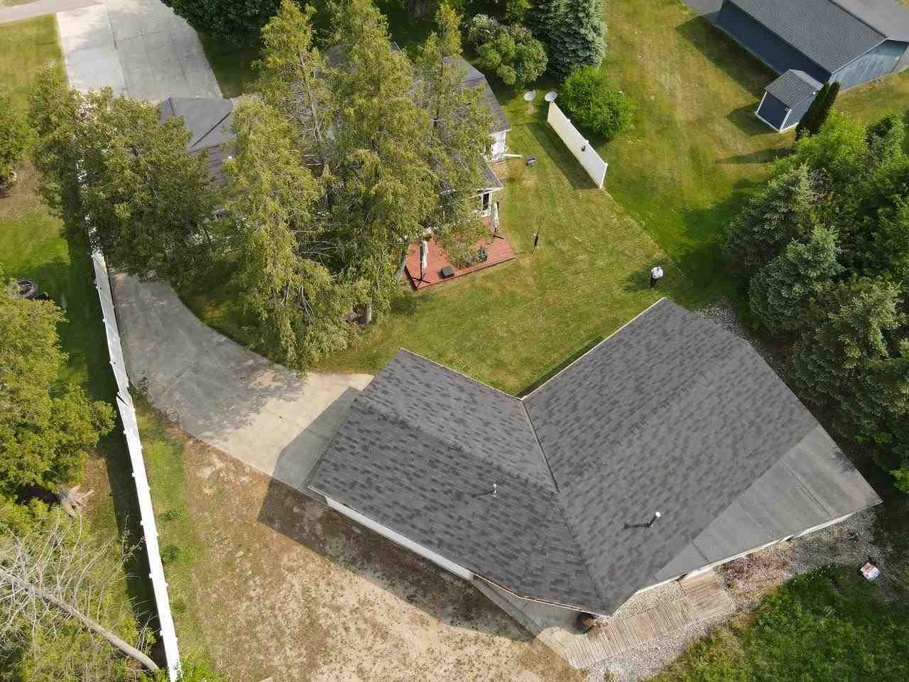 Property Photo: 320 E Division MI 49712