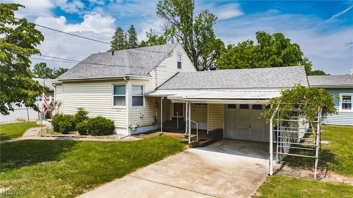 Property Photo: 1303 28th Street WV 26105