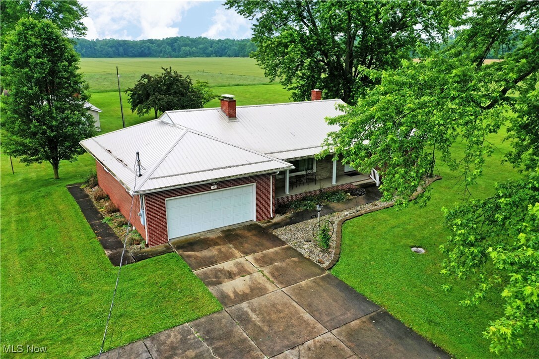Property Photo: 3351 State Route 534 OH 44444