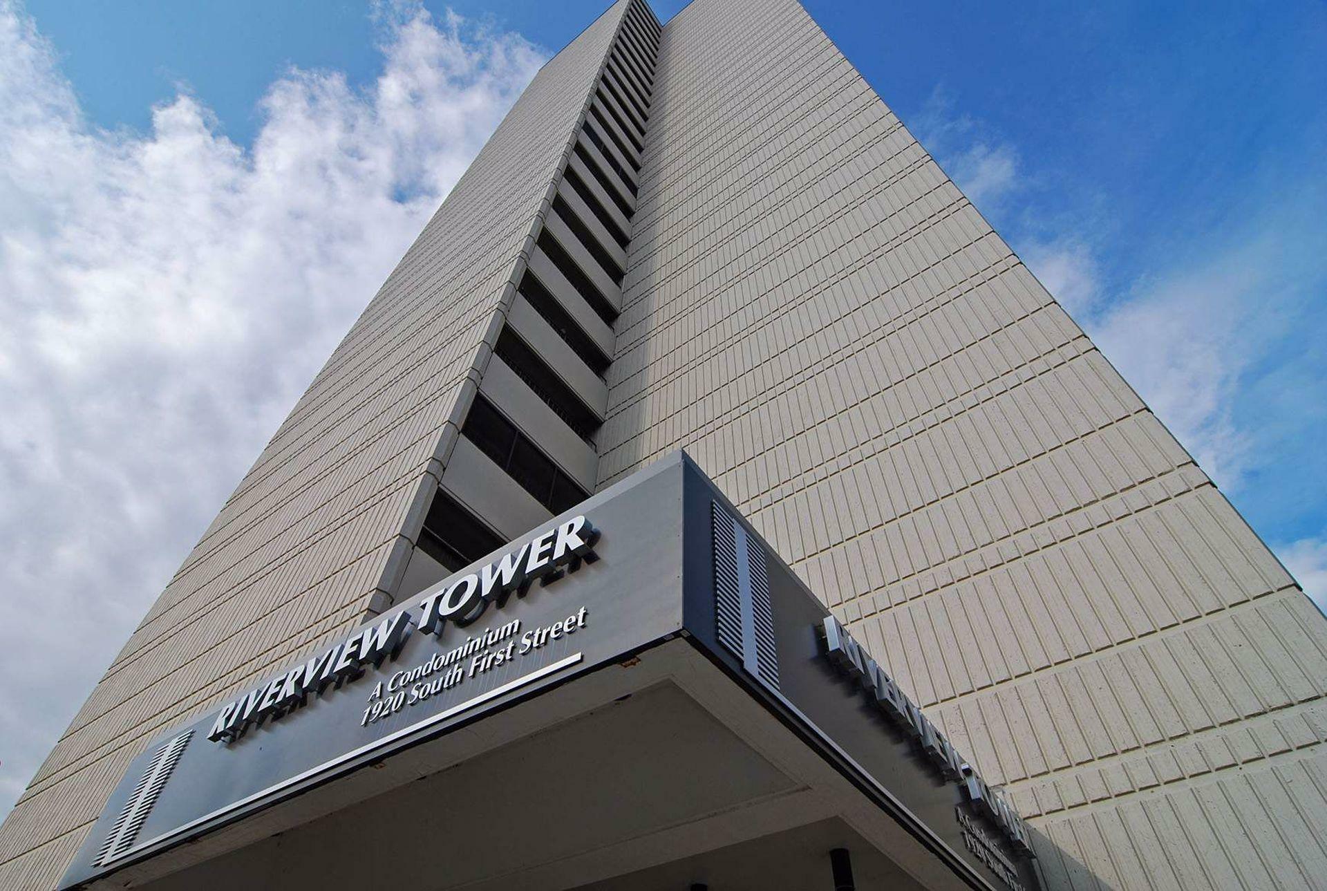 Property Photo: 1920 S 1st Street 1502 MN 55454