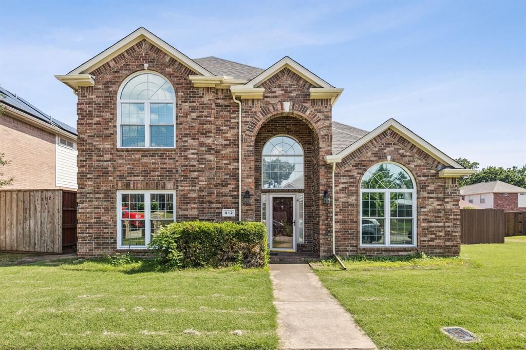 Property Photo: 412 Kyle Lane TX 75067