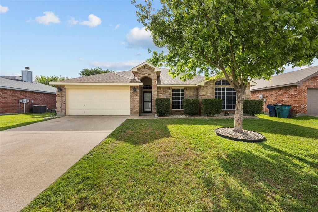 Property Photo: 128 Jennings Drive TX 75165