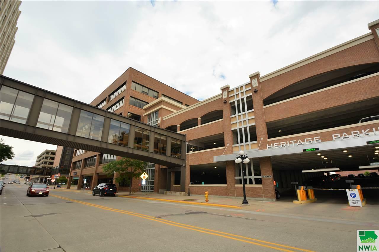 Property Photo:  700 4th St 606  IA 51101 