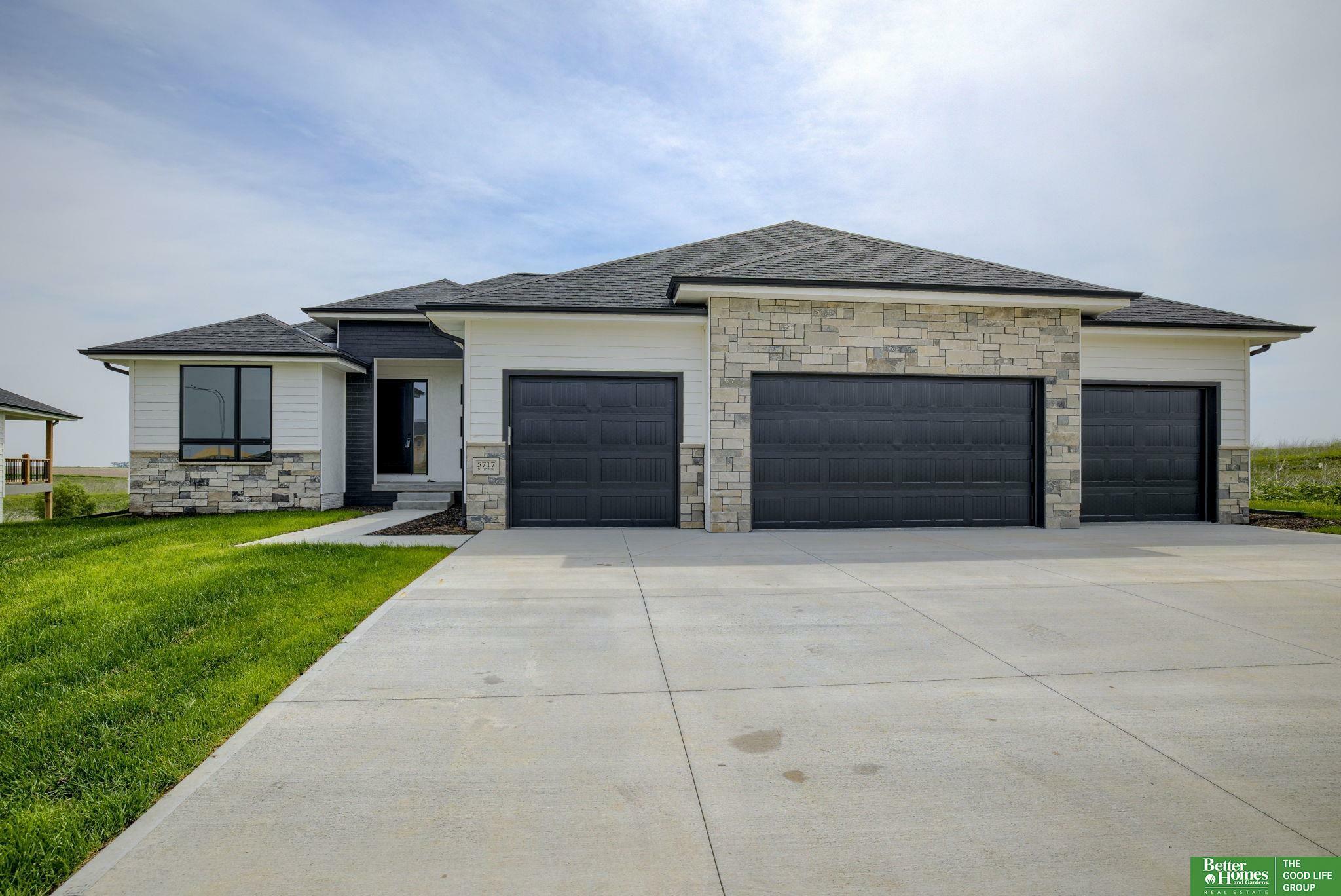 5717 N 195th Street  Elkhorn NE 68022 photo