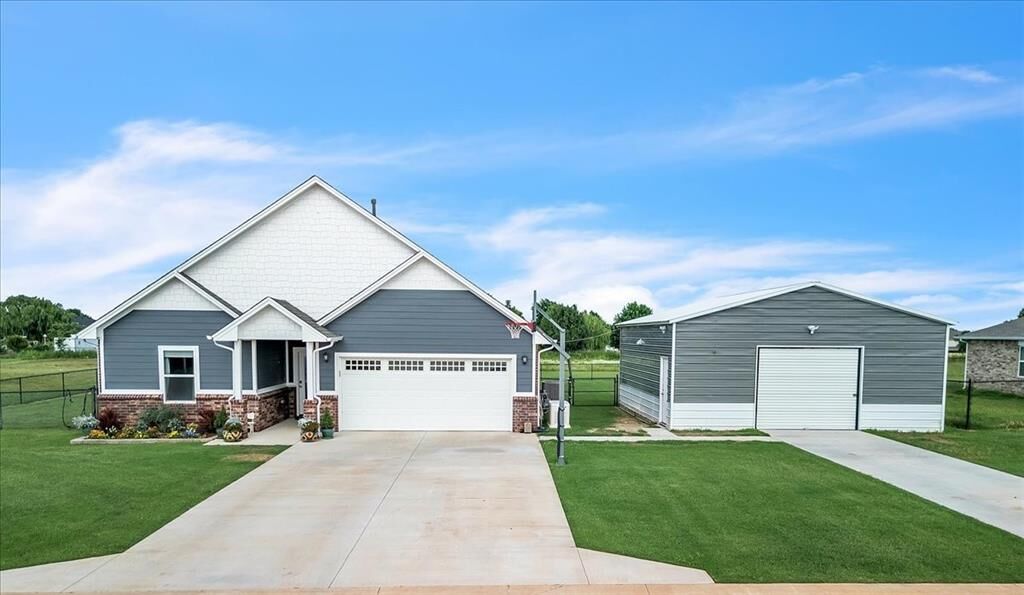 Property Photo: 13091 Mannington Road OK 73025