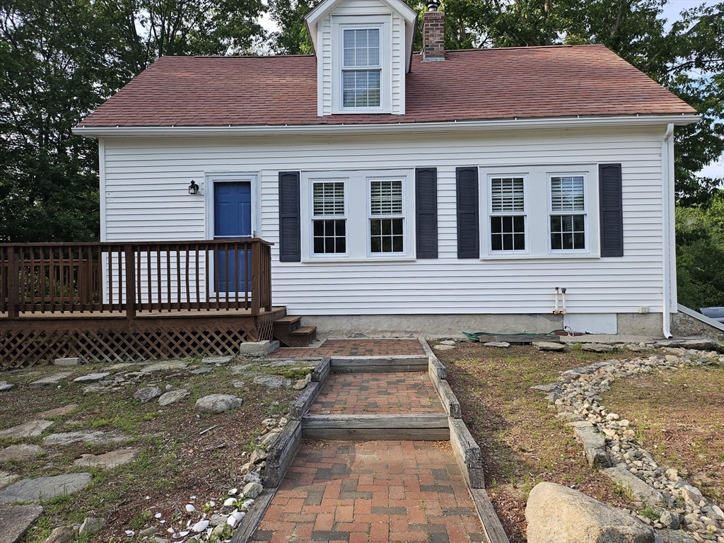 Property Photo: 5 Old Thompson Rd MA 01570