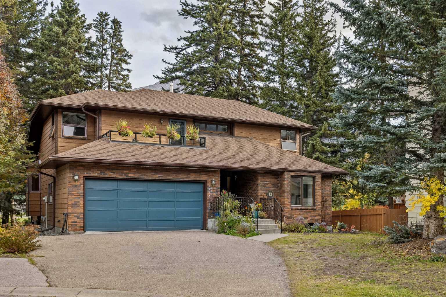 Property Photo: 13 Riverview Place AB T1W 2B9
