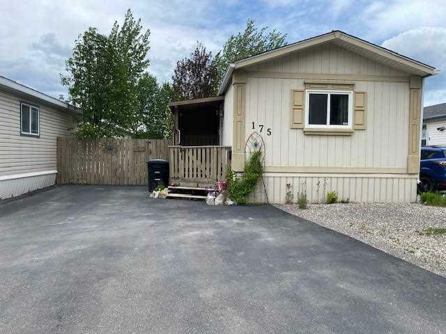 175 Skogg Avenue  Hinton AB T7V 1A5 photo