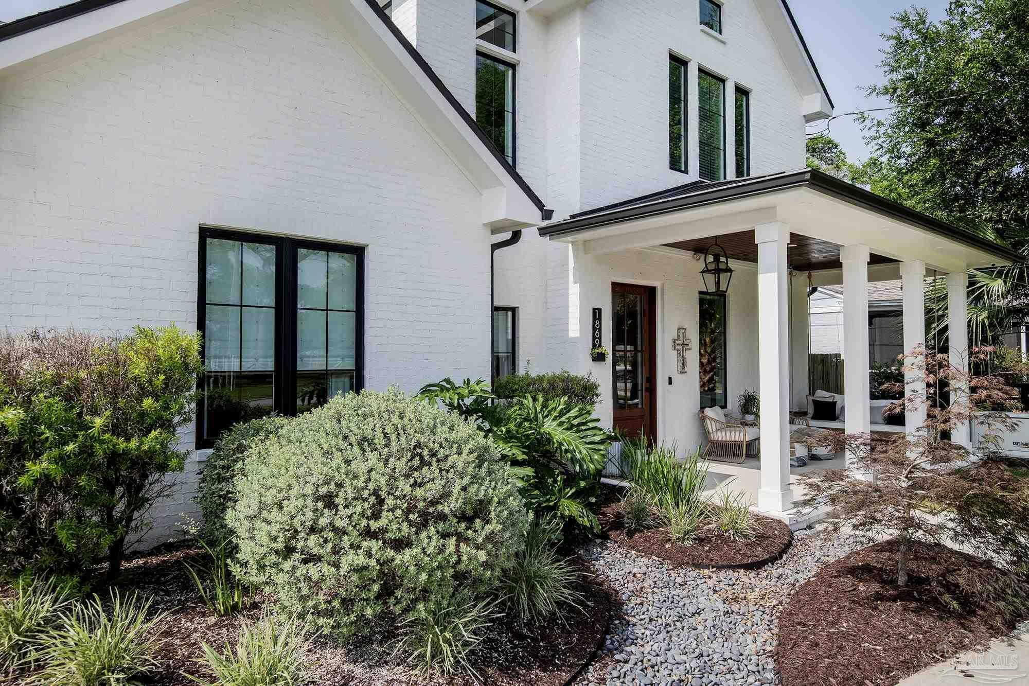 Property Photo:  1869 E Bobe  FL 32503 