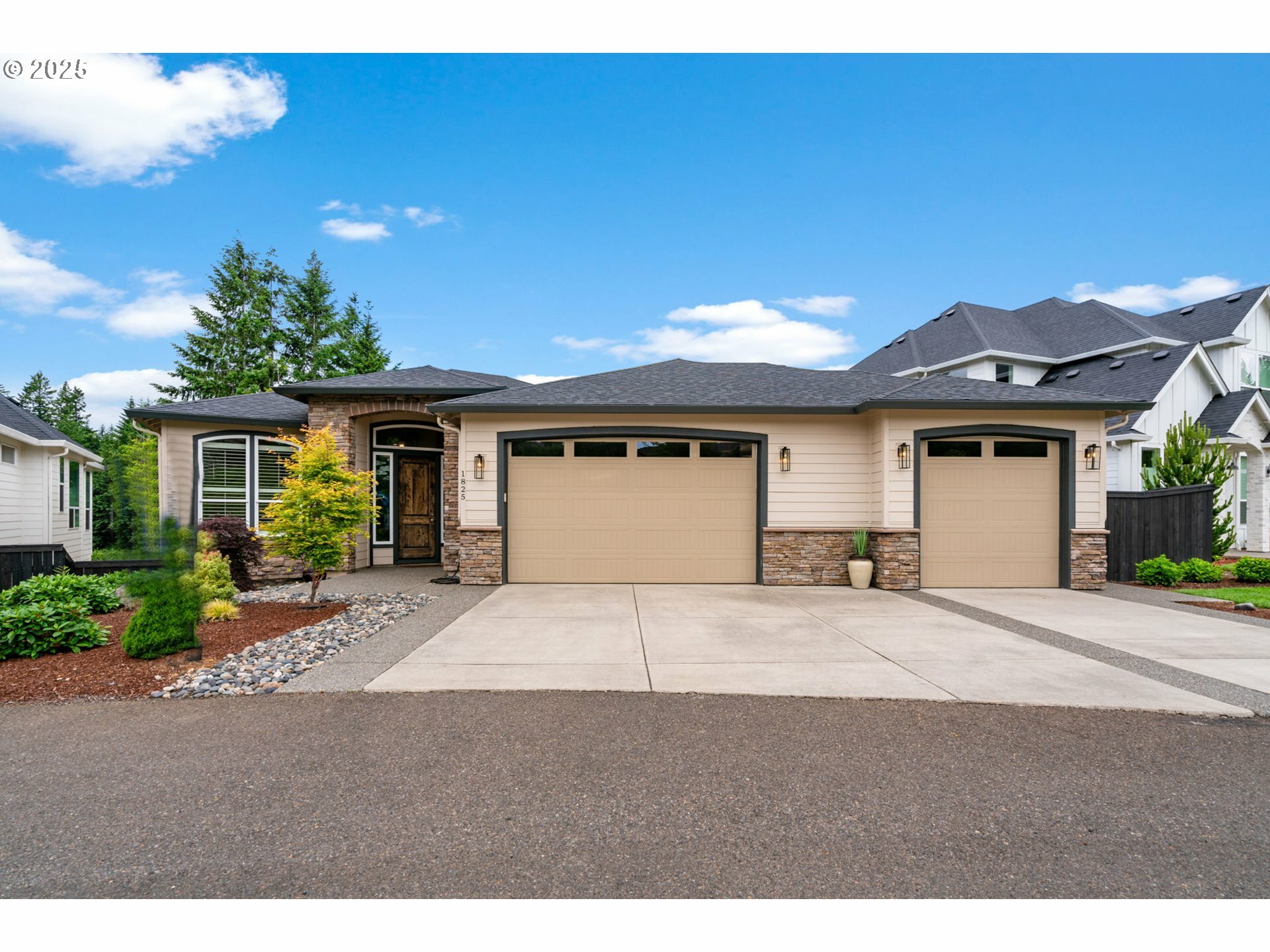 Property Photo: 1825 NW Tanner Ct WA 98607