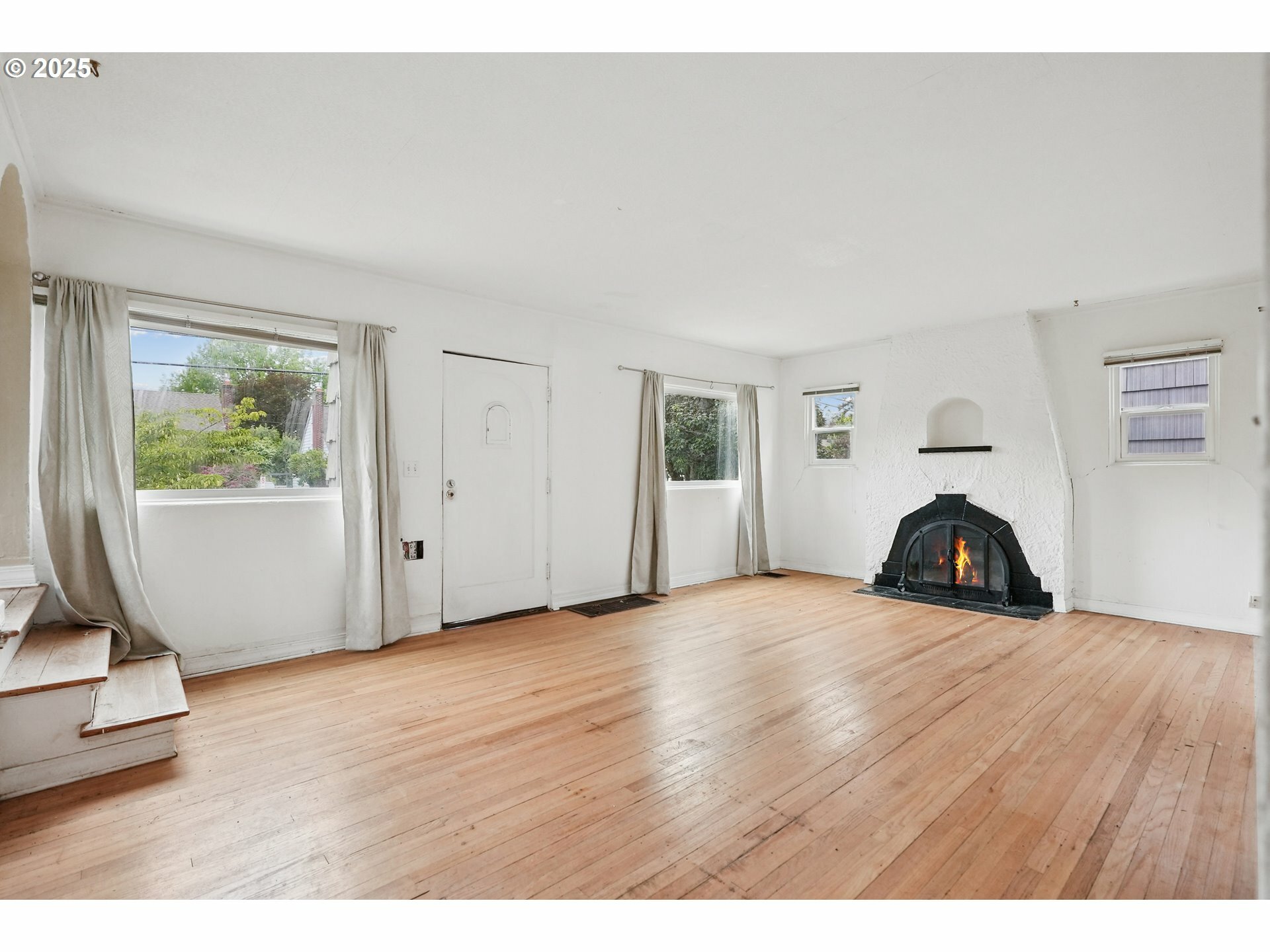 Property Photo: 4512 SE Clinton St OR 97206