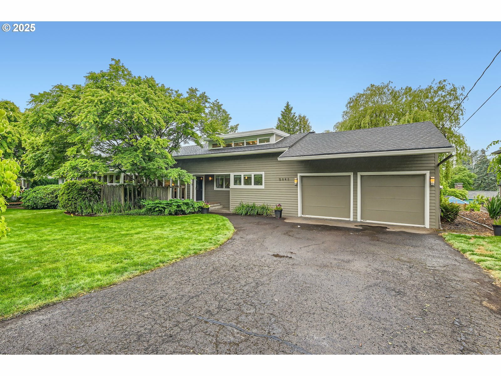 Property Photo: 9843 SW 57th Ave OR 97219