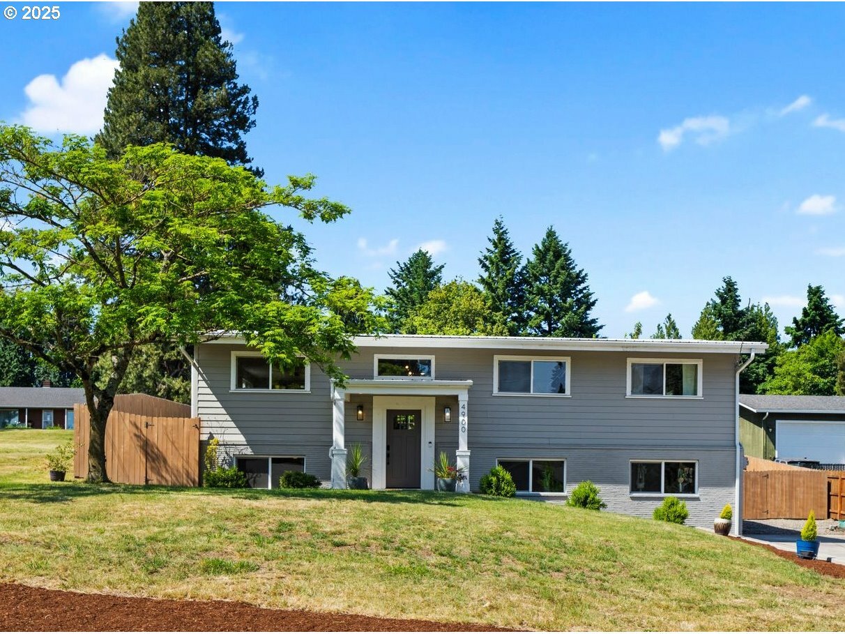 Property Photo: 4900 NE 60th St WA 98661