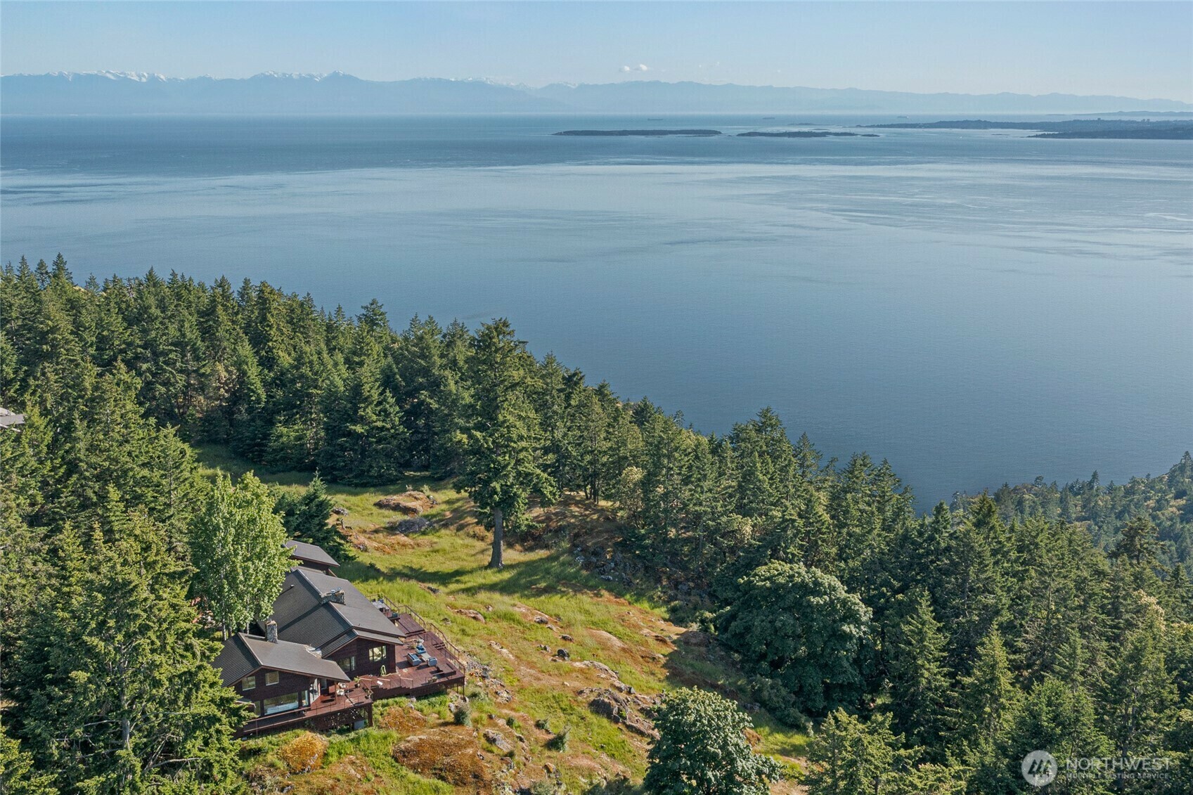 Property Photo:  2000 2001  Mount Dallas Road  WA 98250 