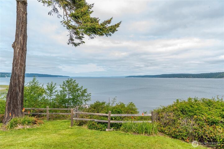 Property Photo:  2967  Saratoga Road  WA 98260 
