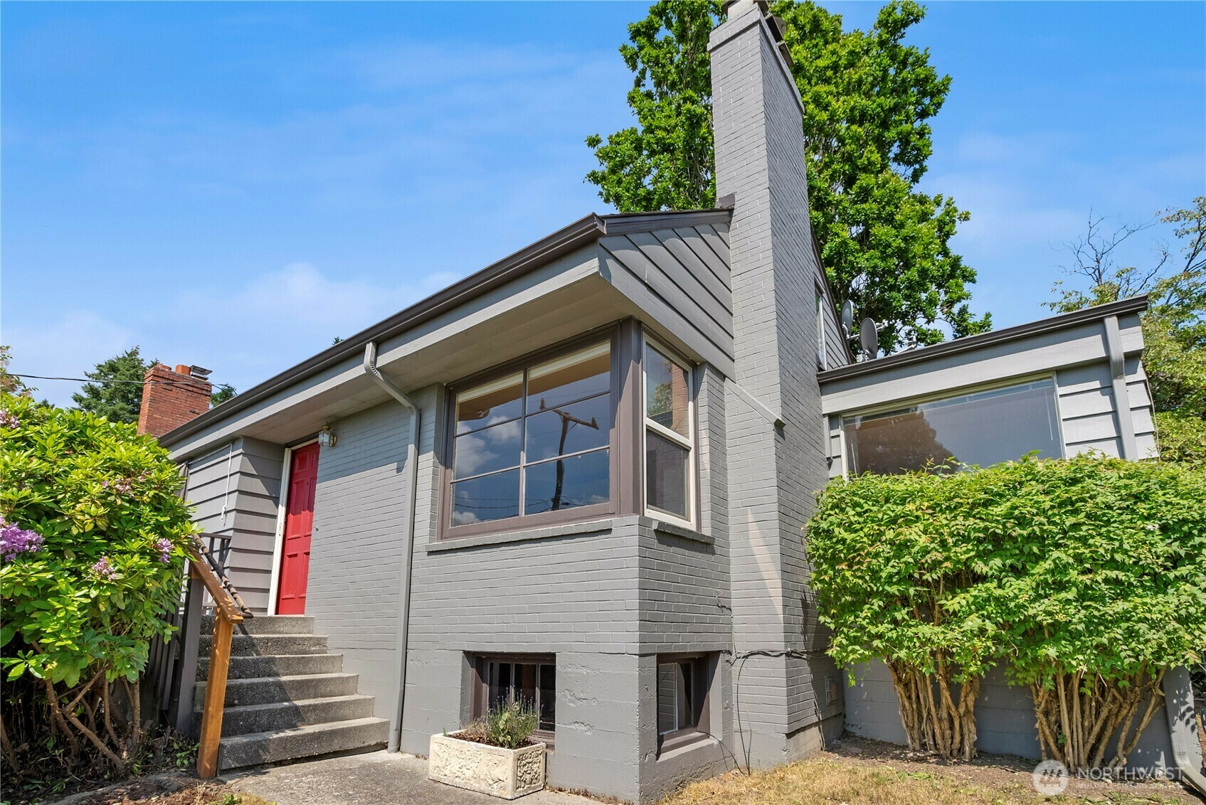 Property Photo:  6522  48th Avenue NE  WA 98115 