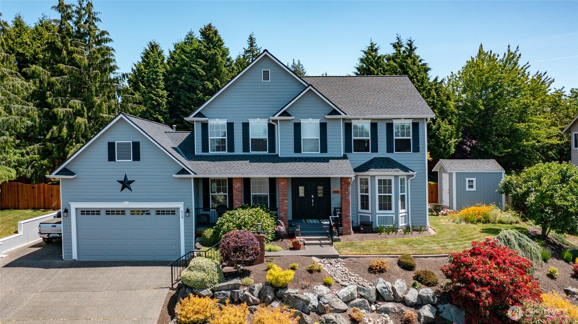 Property Photo: 418 S 38th Place WA 98274