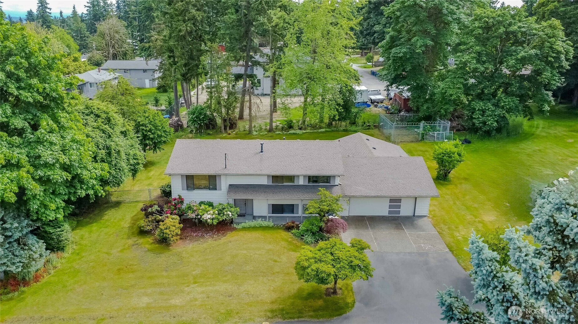 Property Photo: 5205 S 346th Street WA 98001