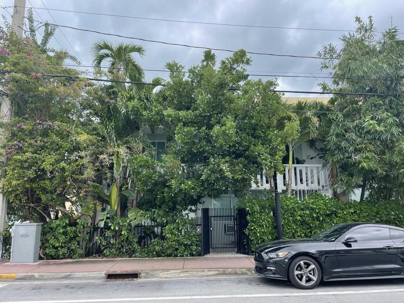 Property Photo: 740 11th Street 3A FL 33139