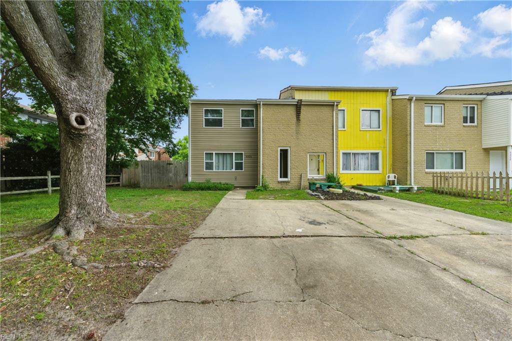Property Photo: 5326 Leicester Ct VA 23462