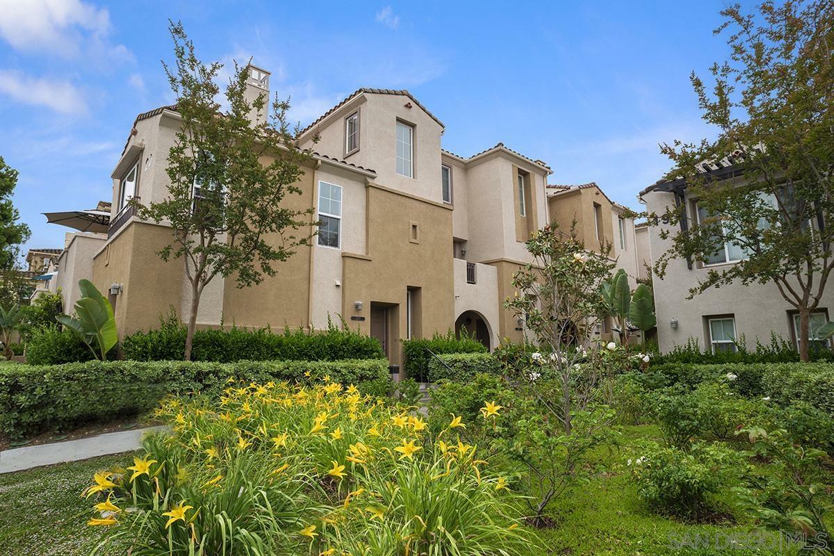 Property Photo: 644 Hatfield Dr CA 92078
