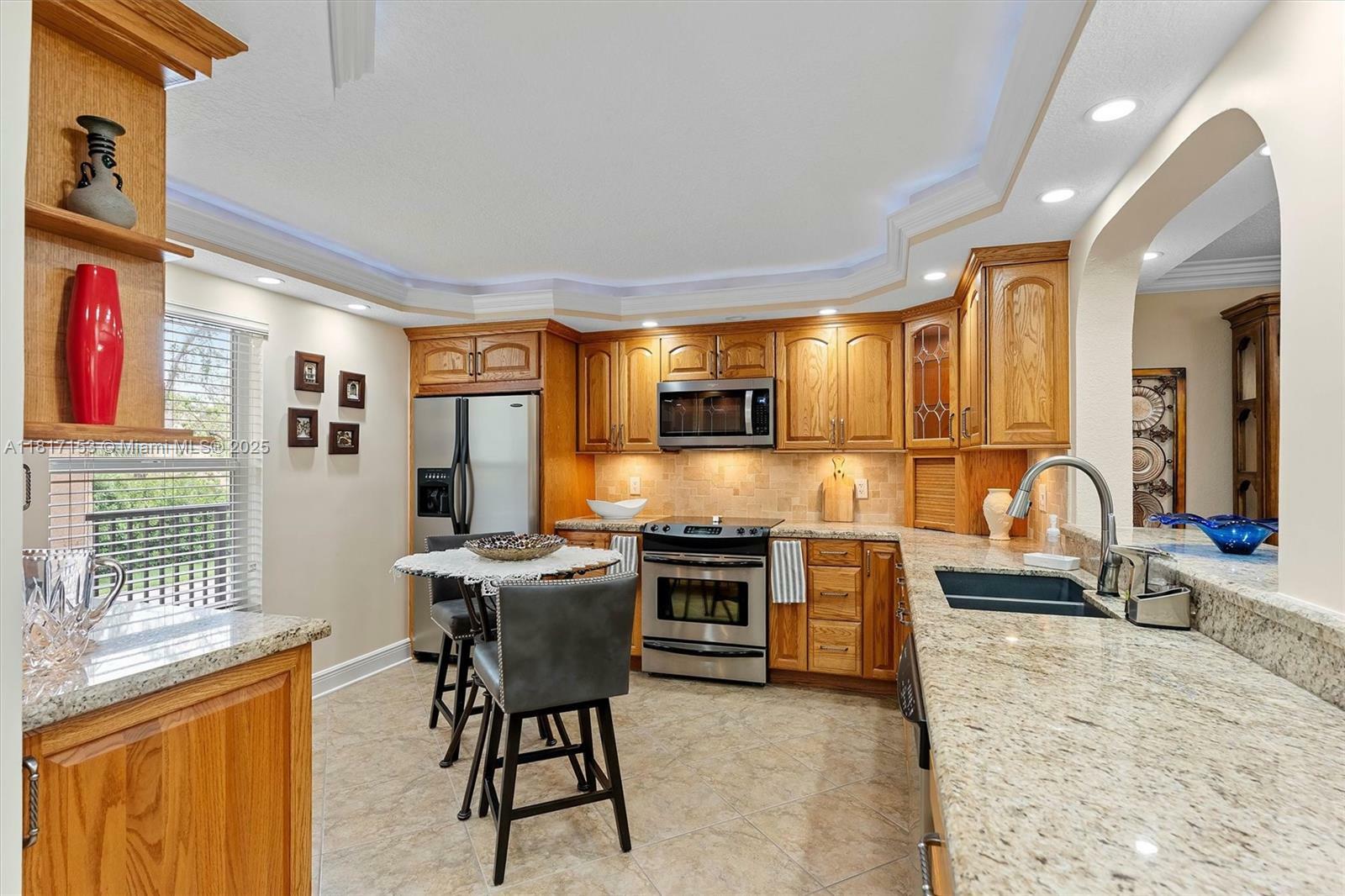 Property Photo: 150 S Hollybrook Ter 201 FL 33025