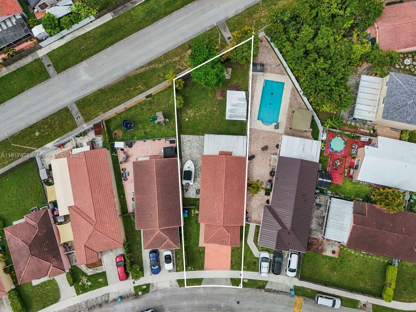 Property Photo: 14358 SW 175th Ter FL 33177